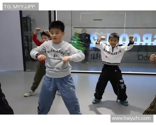 成都街舞队荣登全国街舞排行榜第二名展现实力与魅力