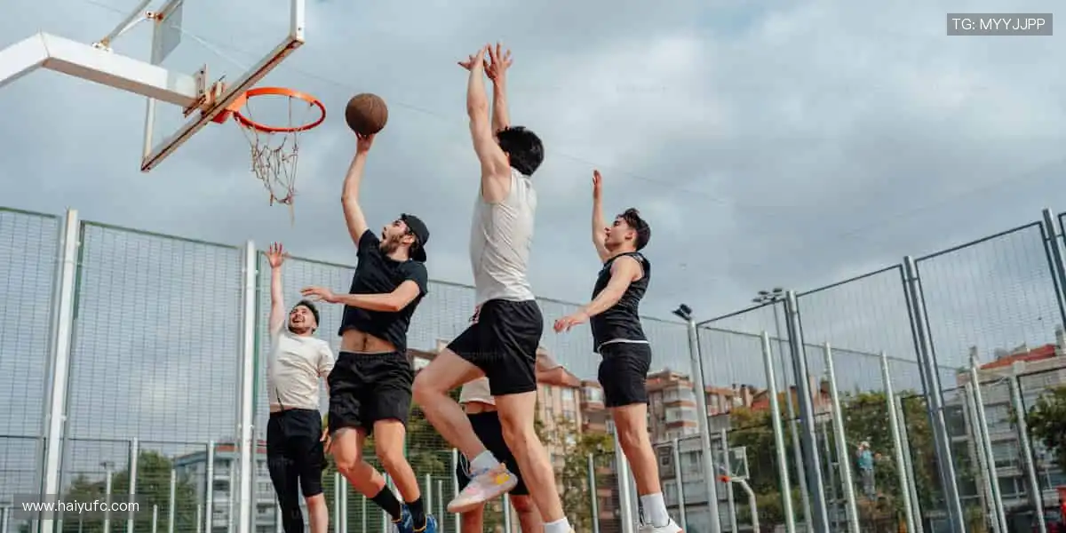 🎁独家周边来袭！限量款球星签名，让热爱触手可及🏅